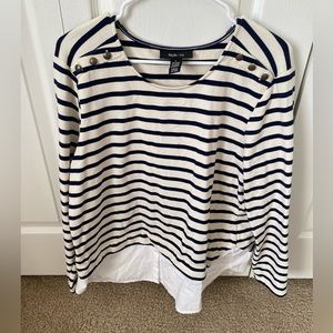 •Free Shipping• Woman’s Top Sweater